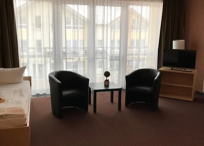 Отель Am Heidepark Диппольдисвальде